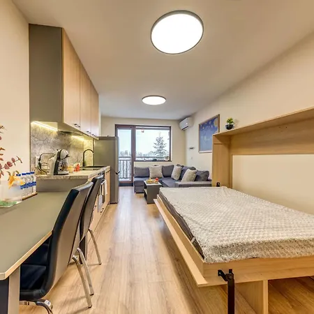 Alpine Glow With Parking شقة *