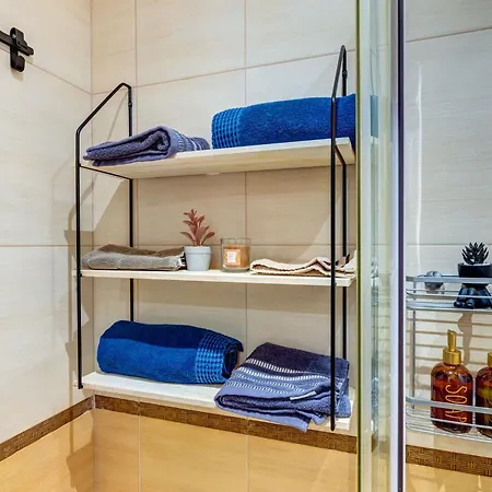 شقة Alpine Glow With Parking بامبوروفو